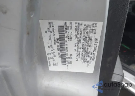 2010 Ford Focus Se z USA, uszkodzony, nr VIN 1FAHP3FN3AW108524